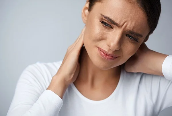 Neck Pain / à¤—à¤°à¥à¤¦à¤¨ à¤®à¥‡à¤‚ à¤¦à¤°à¥à¤¦
